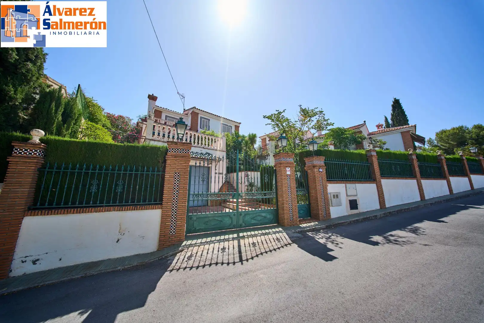 Vista exterior de Casa o chalet en venta en Villa de Otura con Jardín privado y Terraza