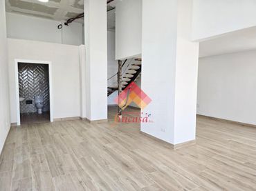 Local comercial de lloguer a Centro