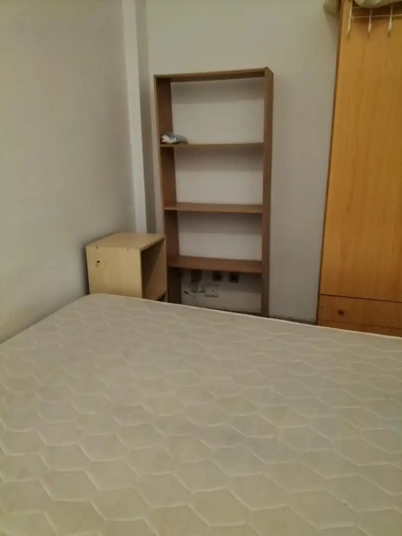 Habitación de Piso de alquiler en Sevilla con Amueblado y Balcón