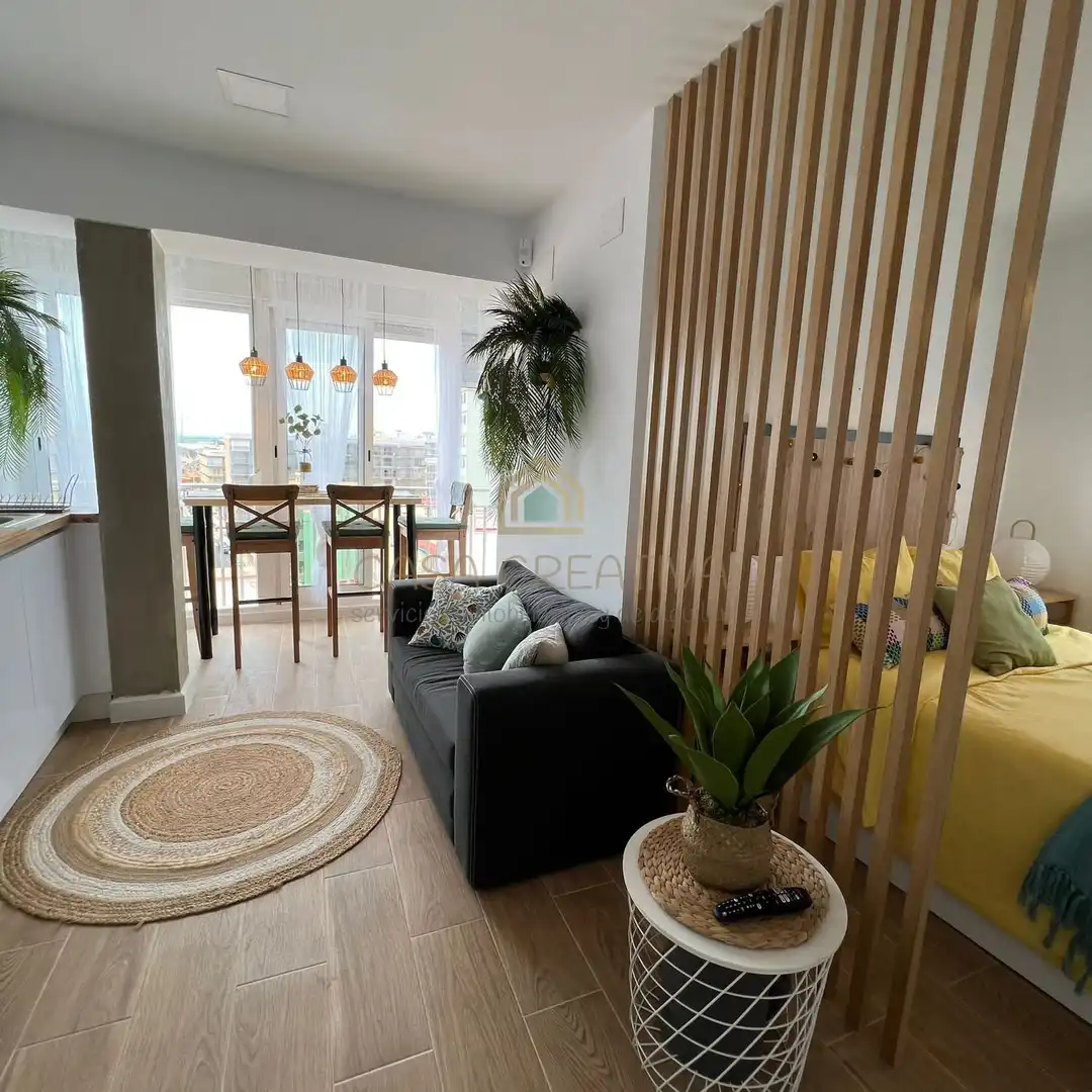 Sala de estar de Estudio en venta en Sueca con Aire acondicionado, Calefacción y Amueblado