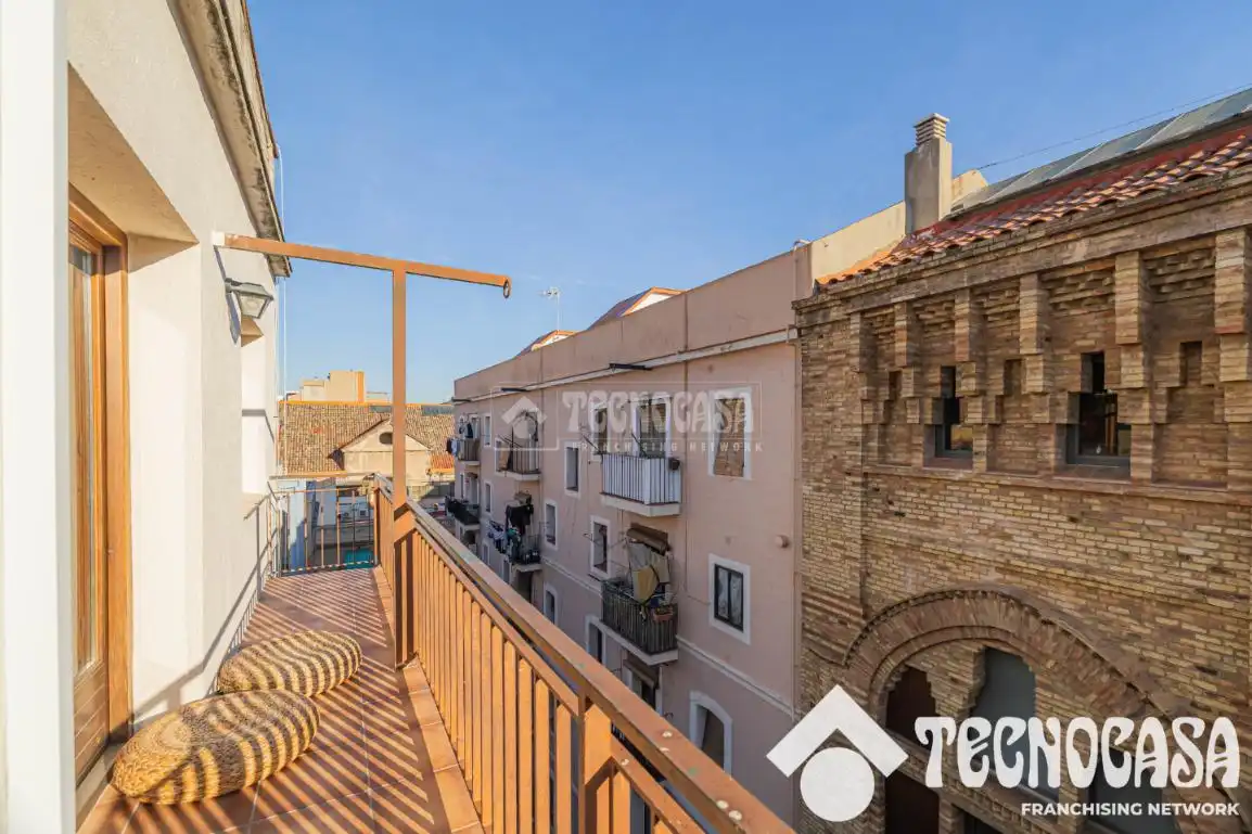 Terrassa de Pis en venda en Barcelona amb Aire condicionat i Balcó