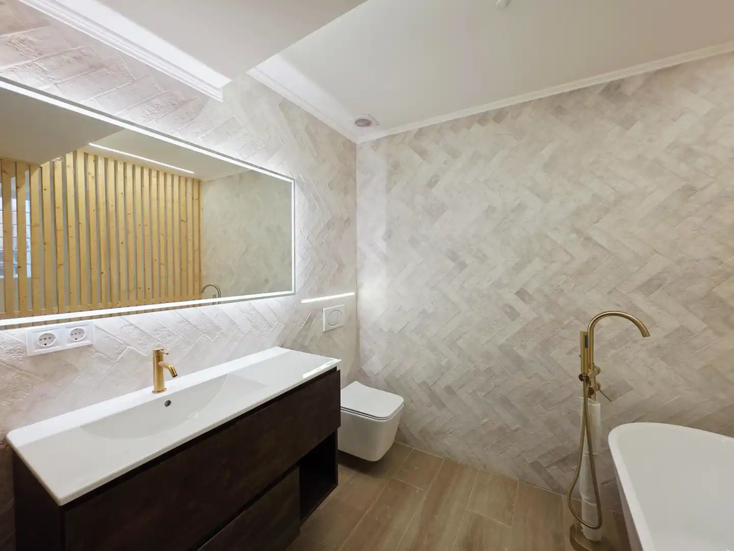 Bathroom of Ground floor for sale in Castelldefels  with Air Conditioner, Heating and Terrace