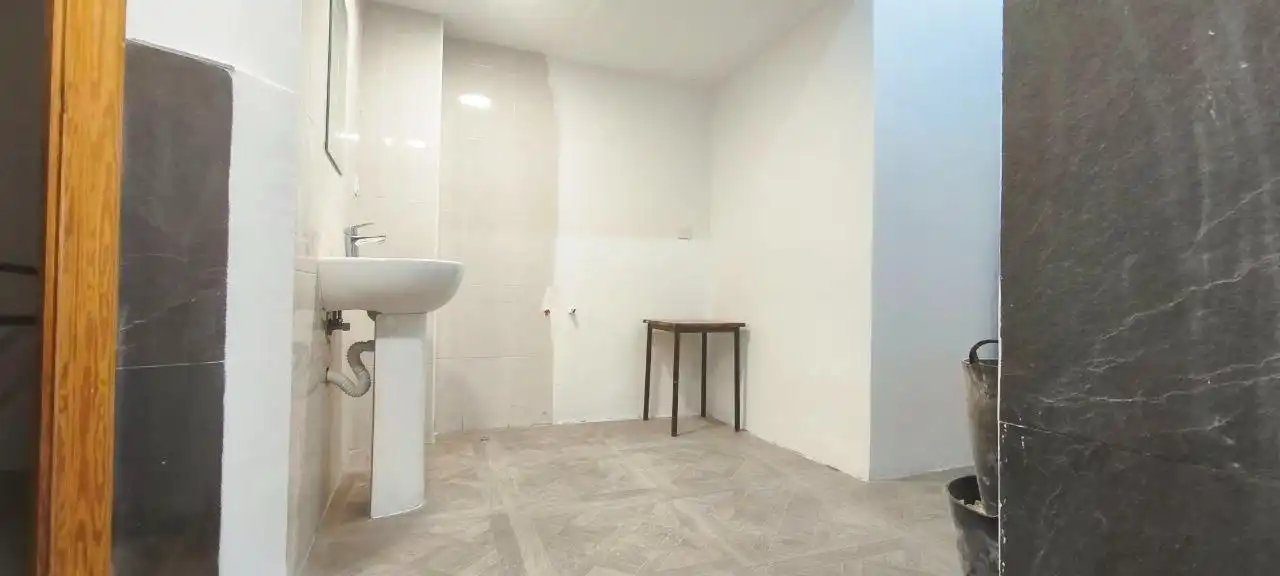 Badezimmer von Geschaftsraum zur Miete in Murcia