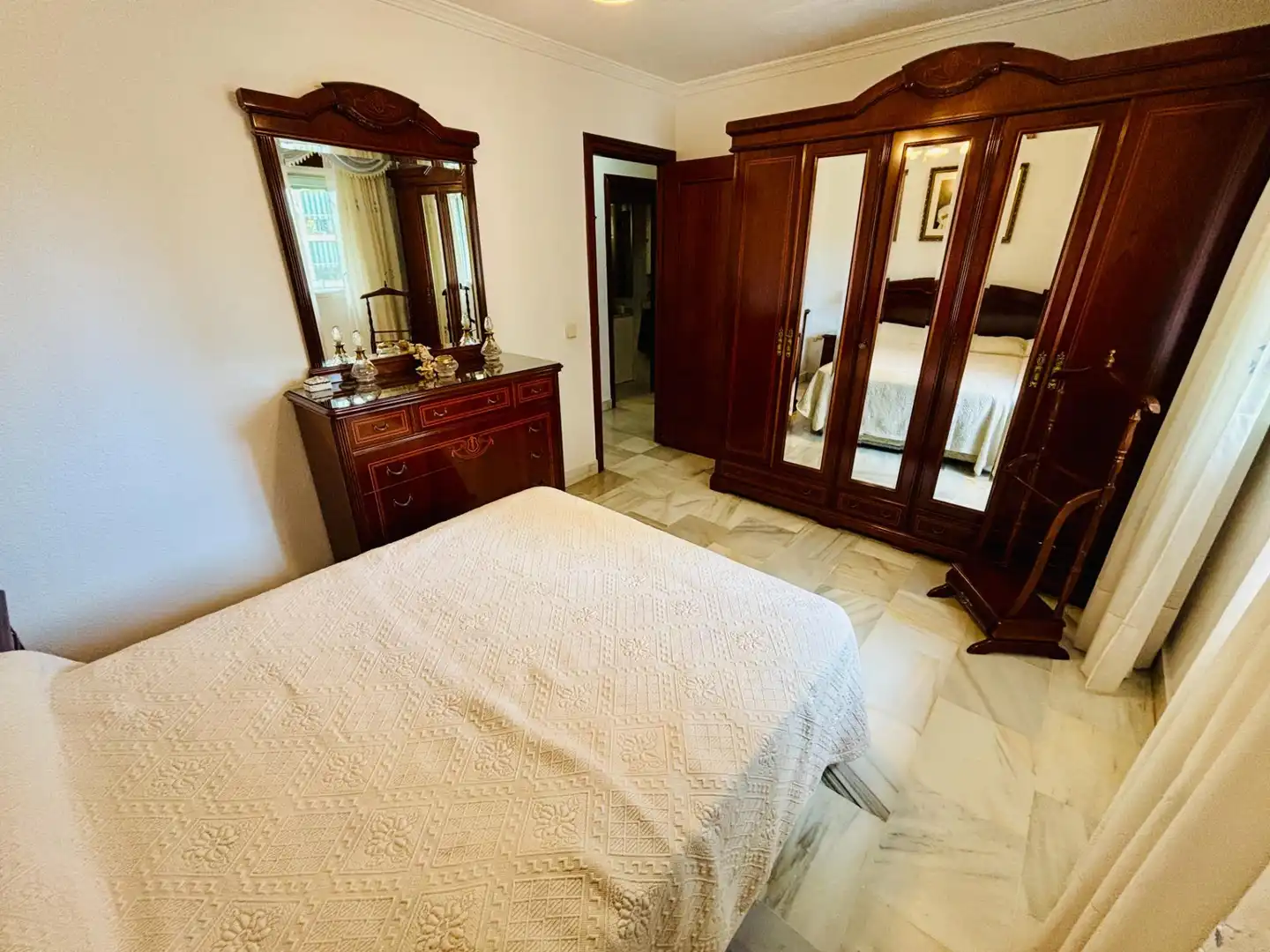Habitación de Piso en venta en Málaga con Aire acondicionado, Calefacción y Jardín privado