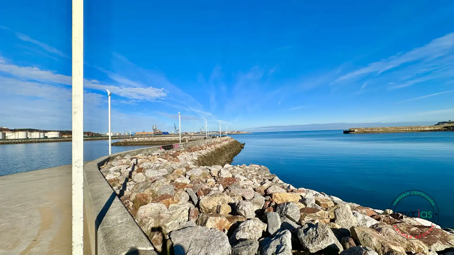 Vista exterior de Piso en venta en Gijón  con Calefacción