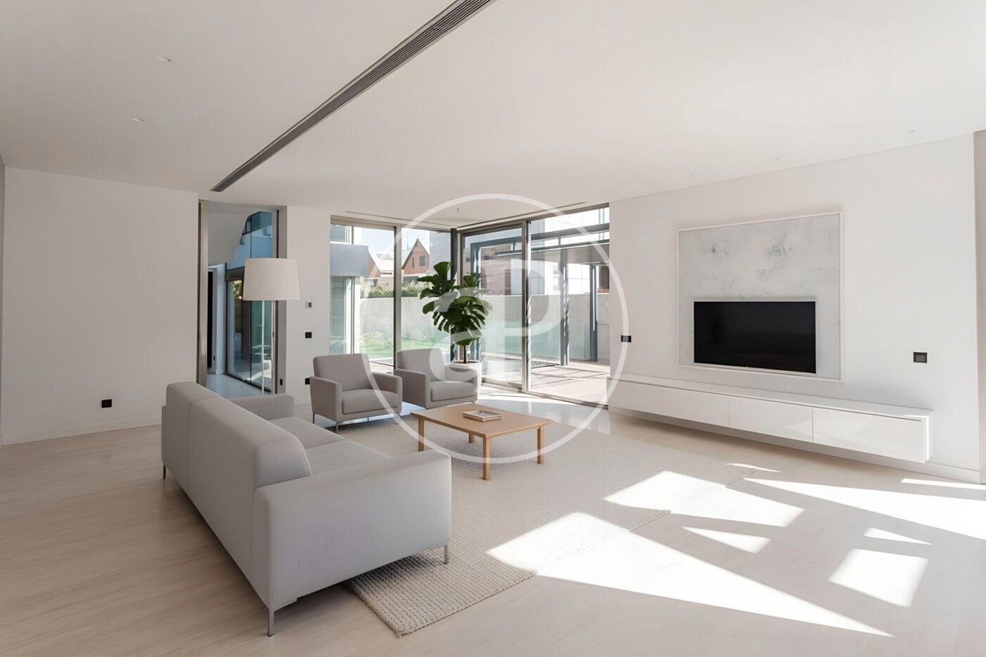 Sala d'estar de Casa adosada en venda en  Madrid Capital amb Calefacció, Jardí privat i Terrassa