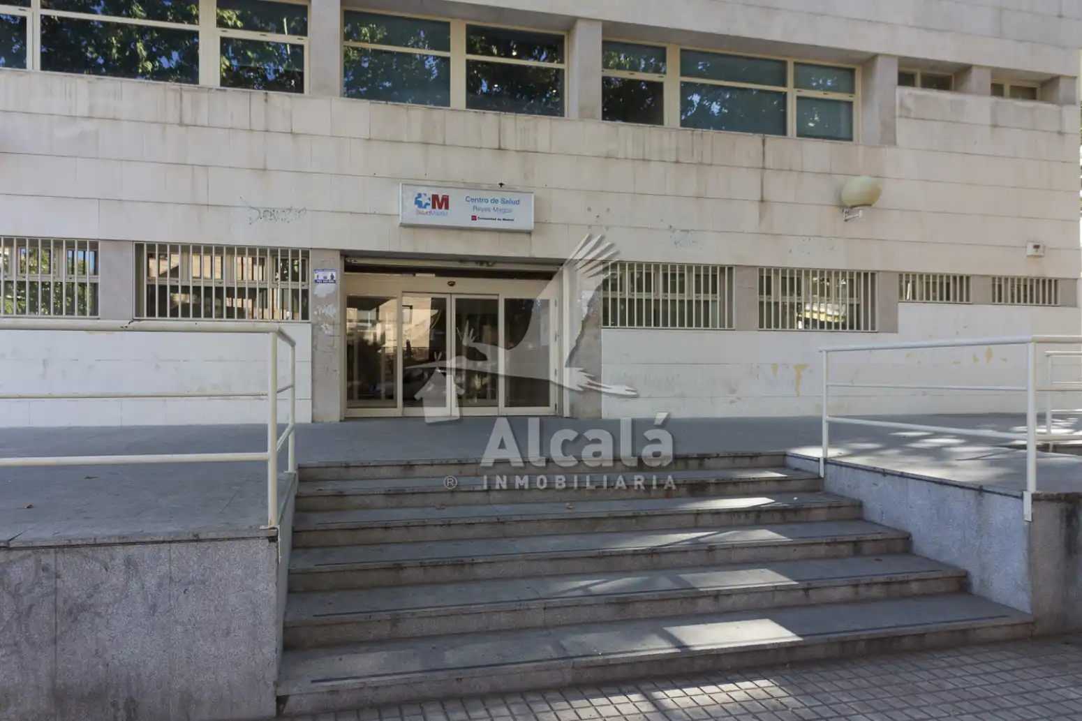 Vista exterior de Piso en venta en Alcalá de Henares con Aire acondicionado, Calefacción y Parquet