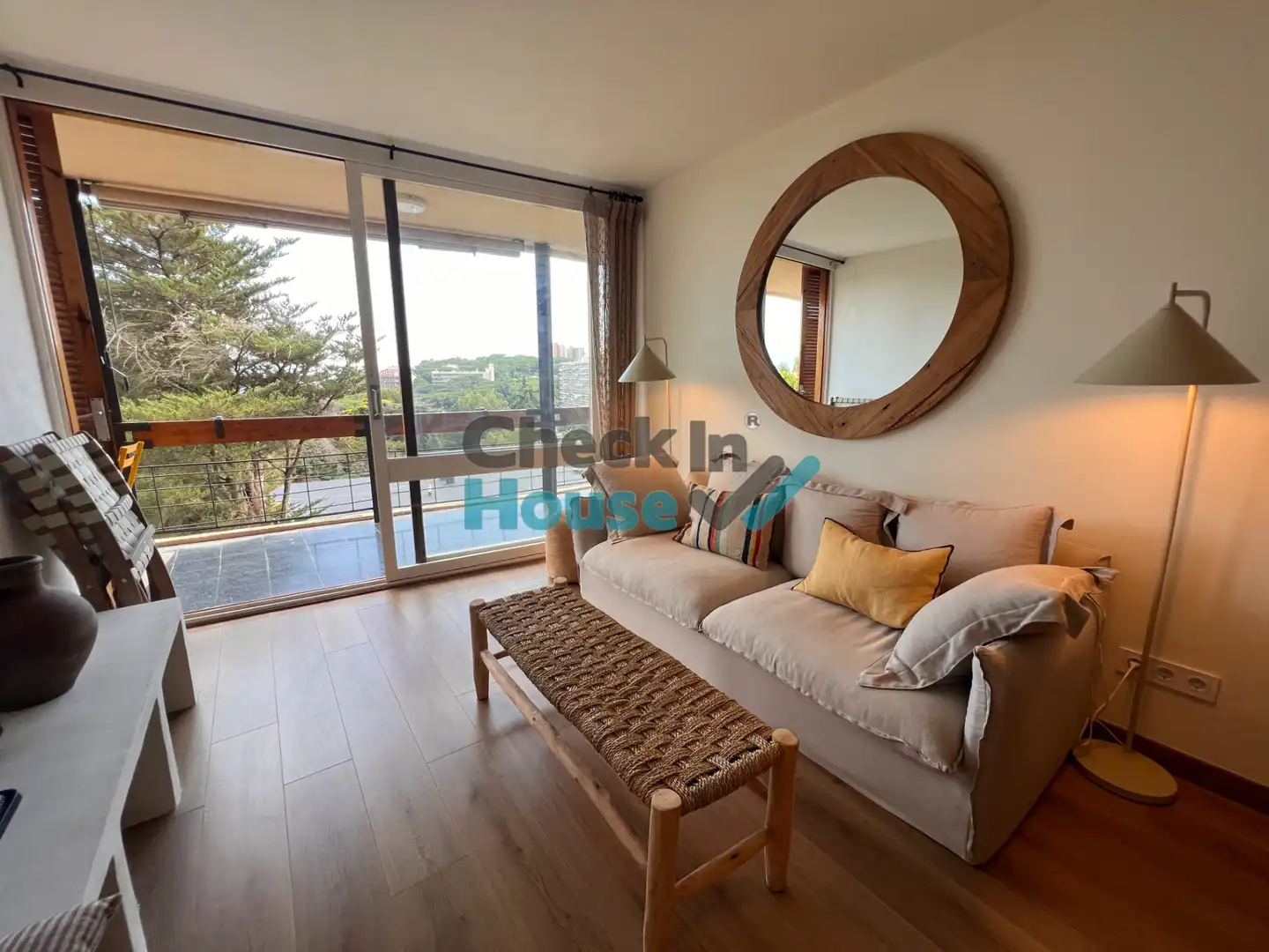 Dormitori de Apartament de lloguer en Sant Feliu de Guíxols amb Moblat, Forn i Rentadora