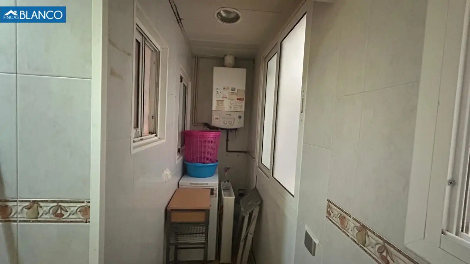 Piso en venta en L'Hospitalet de Llobregat con Aire acondicionado, Calefacción y Alarma