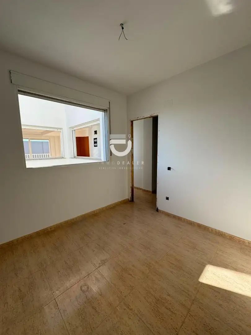 Dachboden zum Verkauf in Gandia mit Privatgarten, Terrasse und Balkon