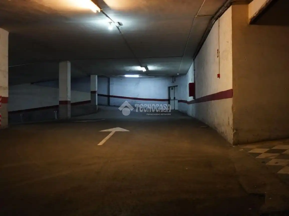 Einzelparkplatz zum Verkauf in Zona Botánico, imagen 12