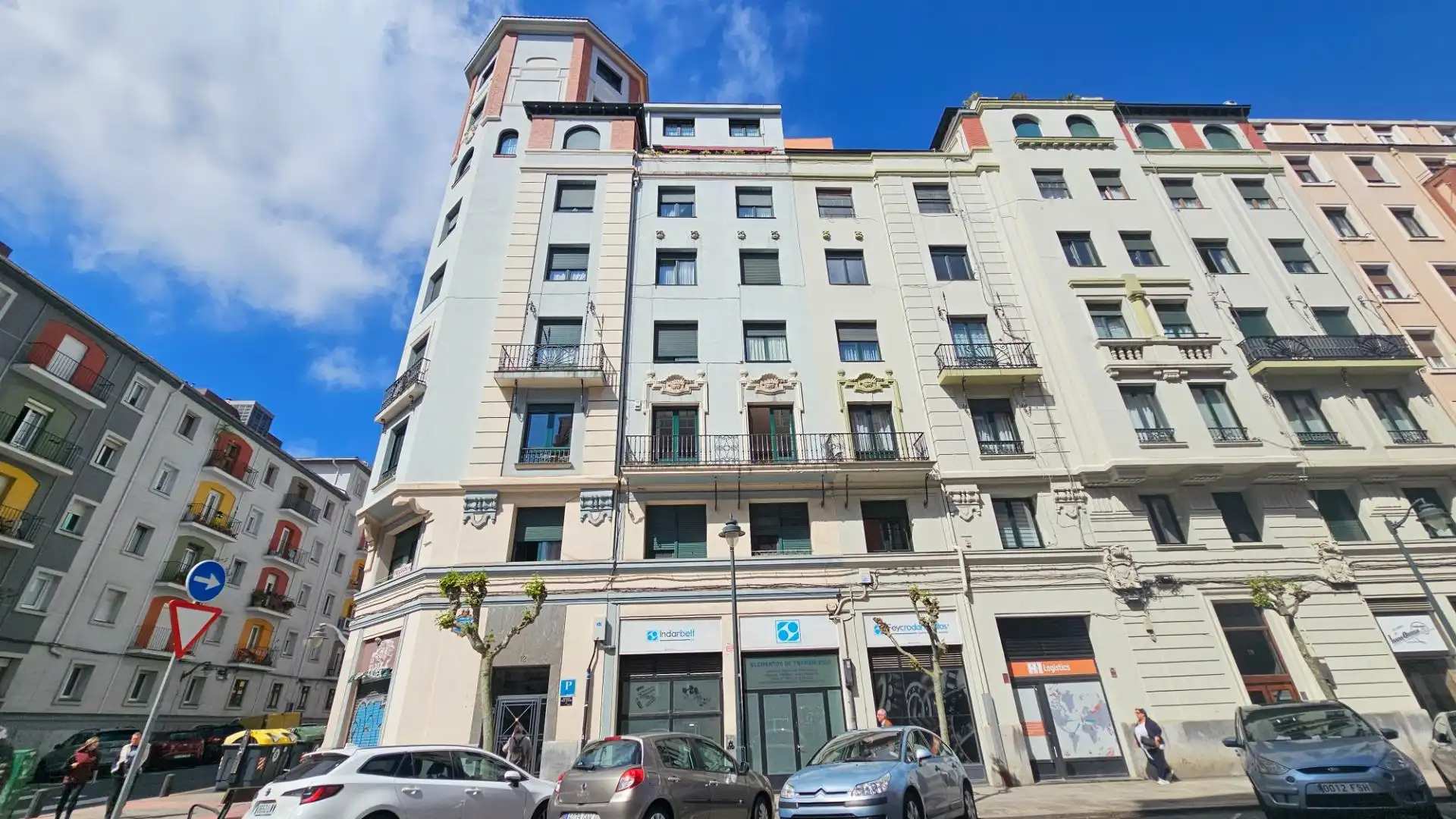 Vista exterior de Ático en venta en Bilbao  con Calefacción, Terraza y Balcón