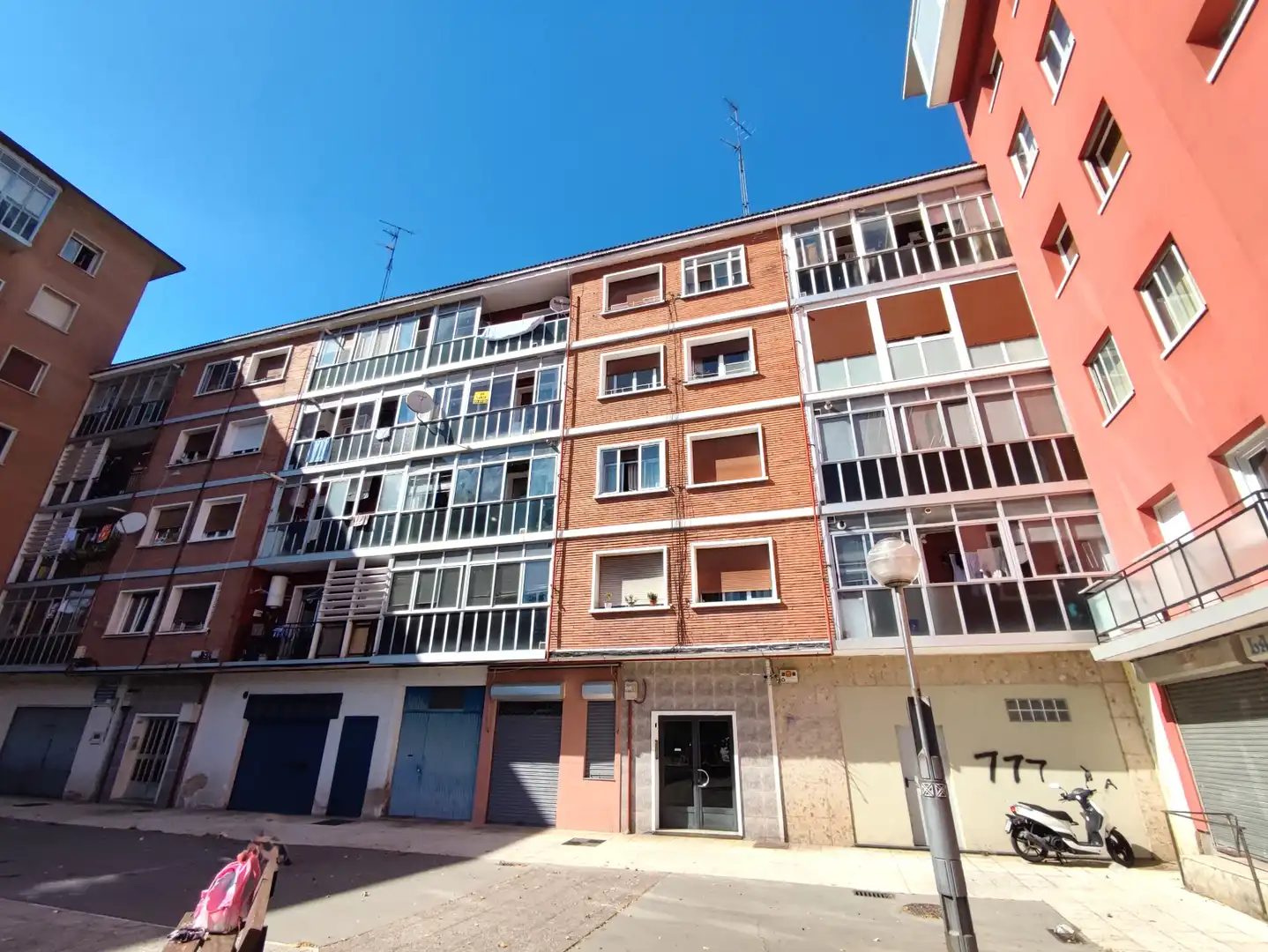 Vista exterior de Pis en venda en Vitoria - Gasteiz