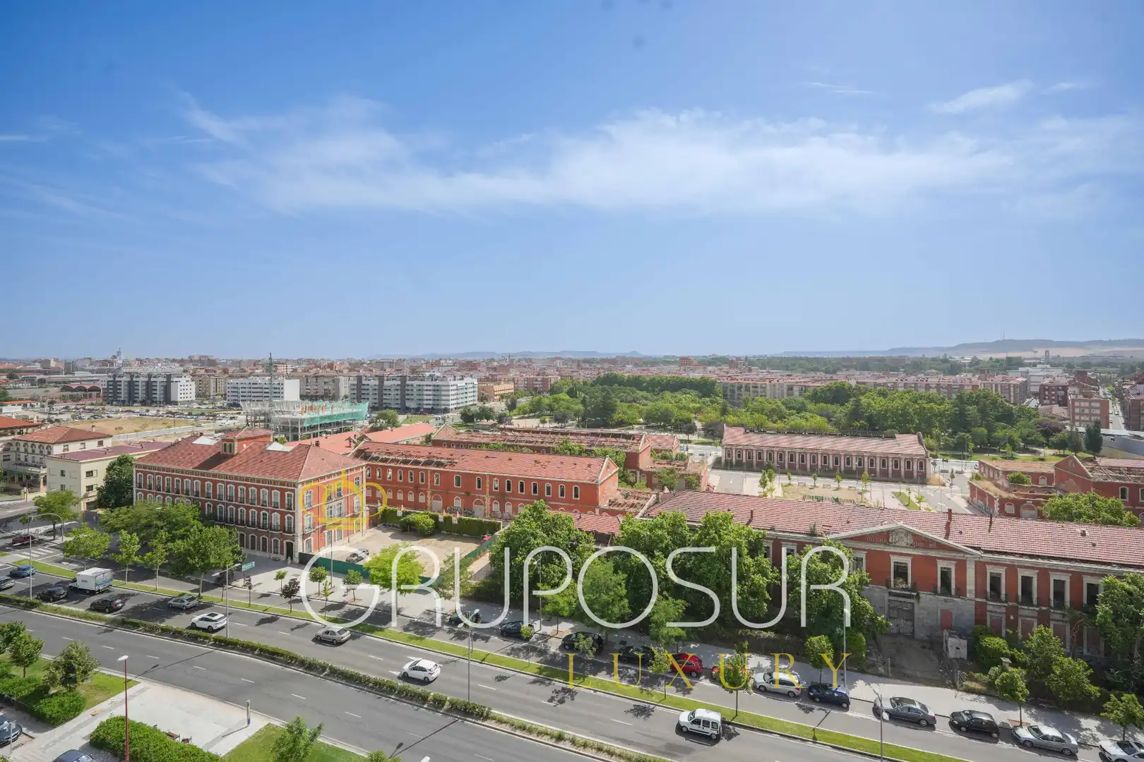 Vista exterior de Àtic en venda en Valladolid amb Calefacció, Parquet i Terrassa