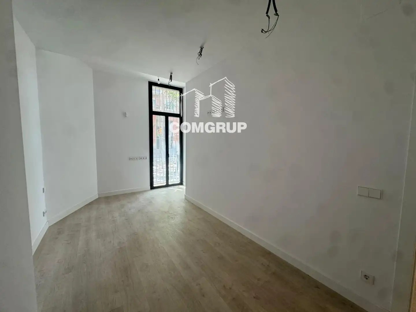 Flat for sale in Barcelona  with Heating, Oven and Alarm