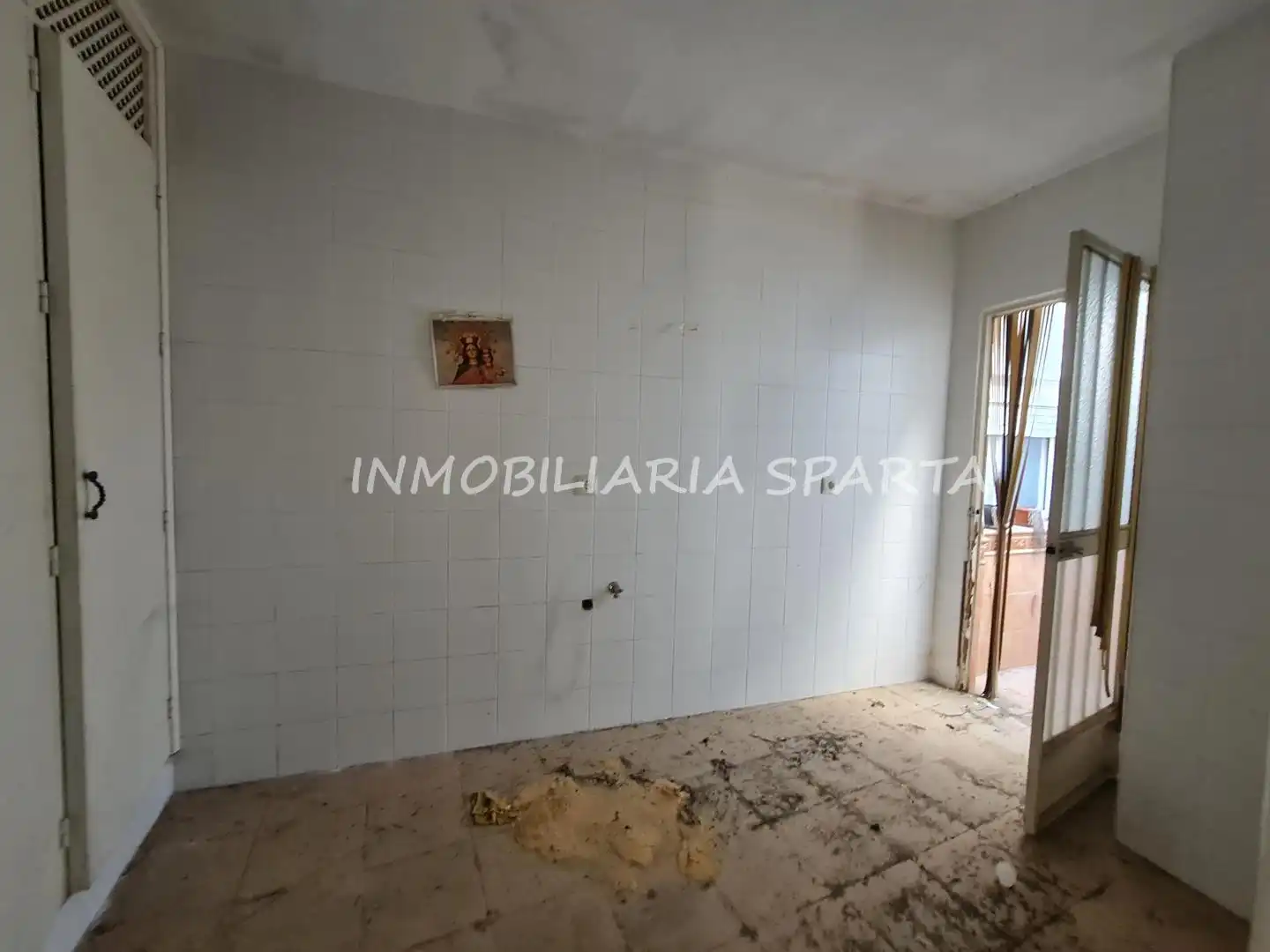 Casa adosada en venda en Sanlúcar la Mayor amb Jardí privat i Balcó