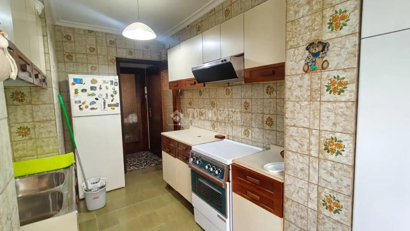 Kitchen of Flat for sale in Sevilla