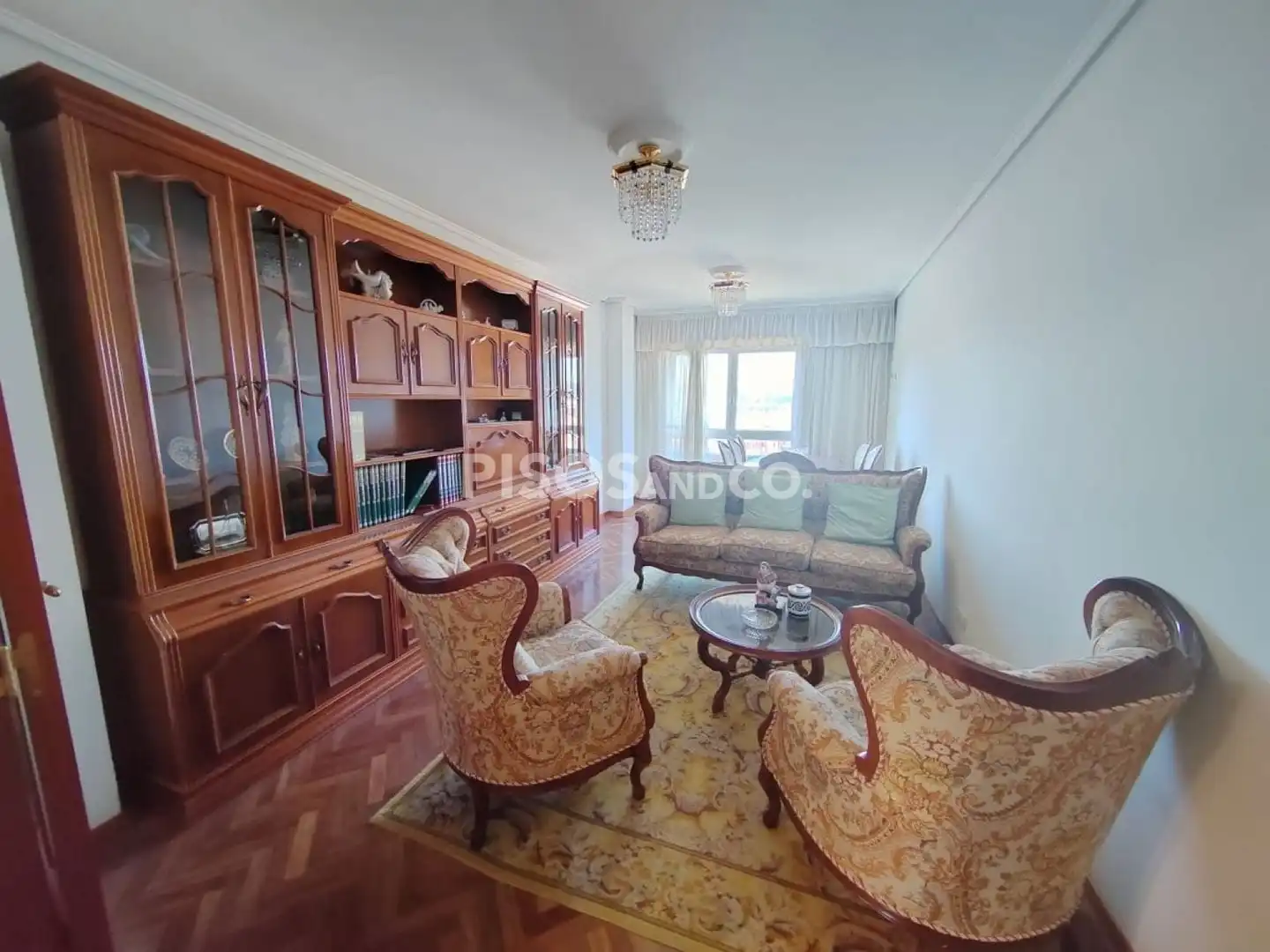 Sala de estar de Piso en venta en A Coruña Capital  con Calefacción, Trastero y Amueblado