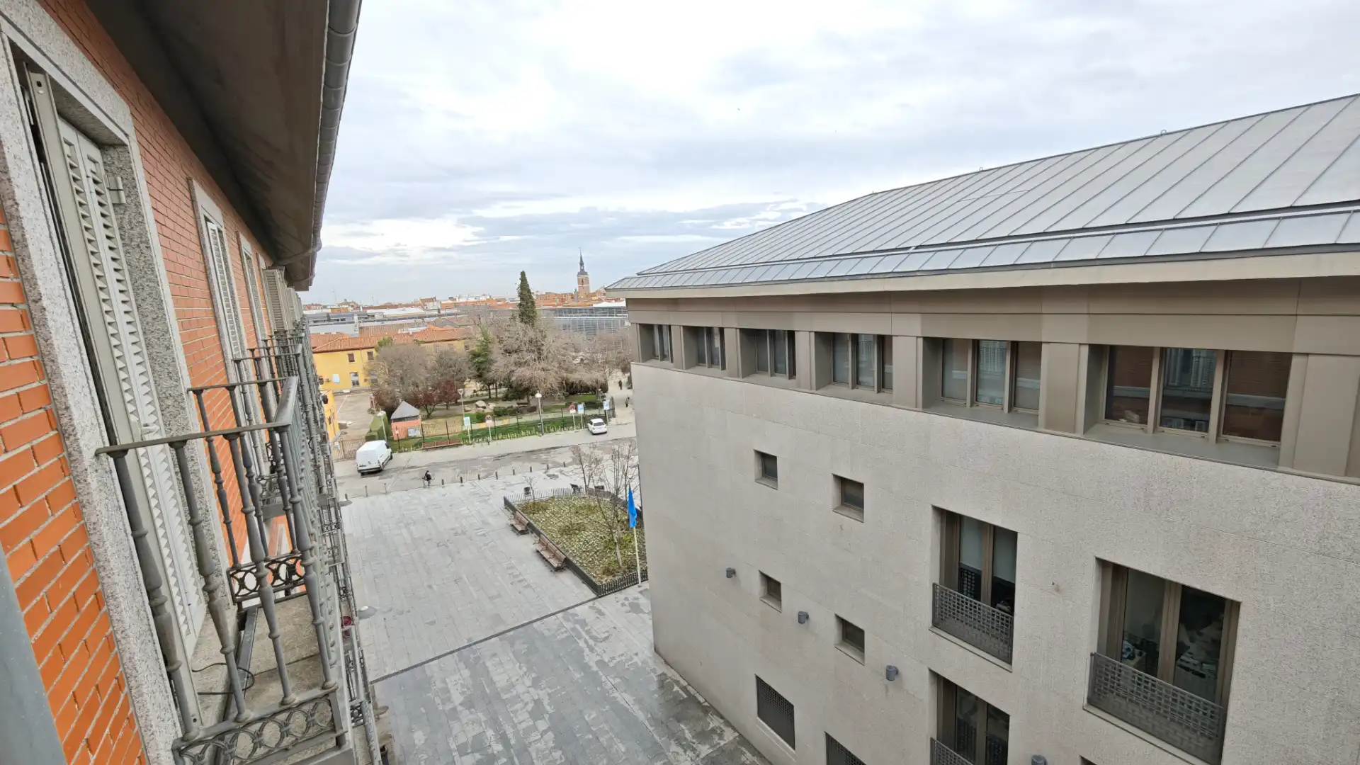 Außenansicht von Maisonette zum Verkauf in Leganés mit Klimaanlage, Heizung und Parkett