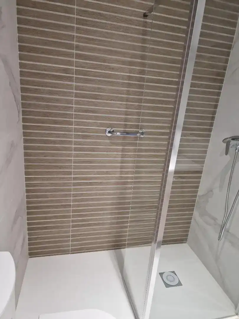 Bathroom of Flat for rent in Ronda