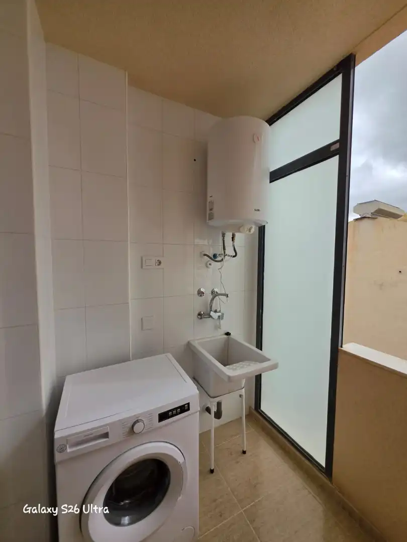 Baño de Piso de alquiler en Albatera con Aire acondicionado, Trastero y Amueblado