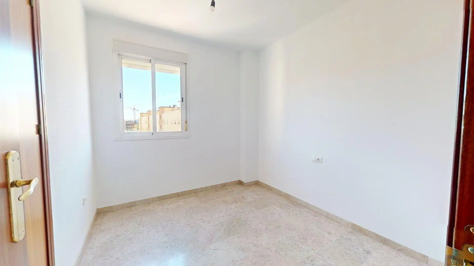 Schlafzimmer von Wohnung zum Verkauf in Córdoba mit Klimaanlage, Heizung und Abstellraum