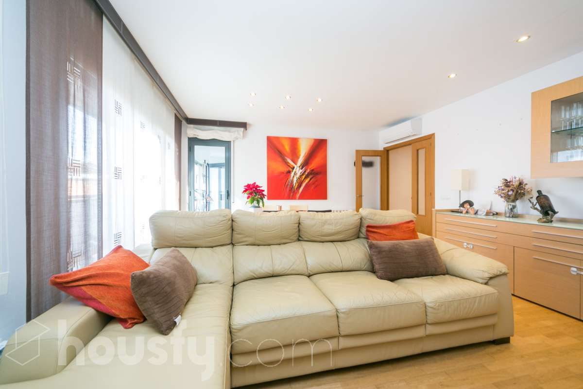 Sala de estar de Ático en venta en Torredembarra con Aire acondicionado, Calefacción y Parquet