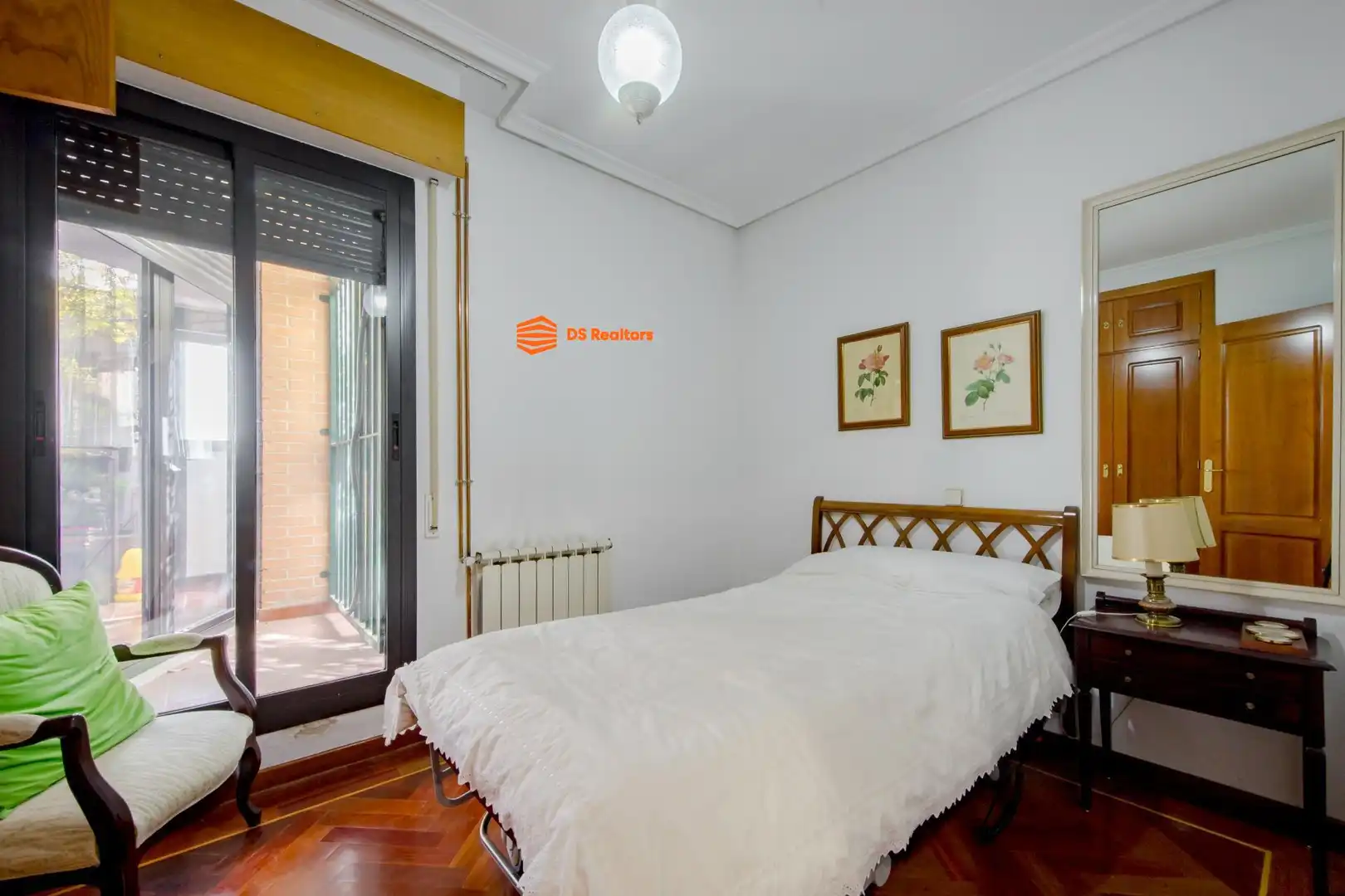 Habitación de Ático en venta en Madrid con Calefacción, Amueblado y Piscina comunitaria