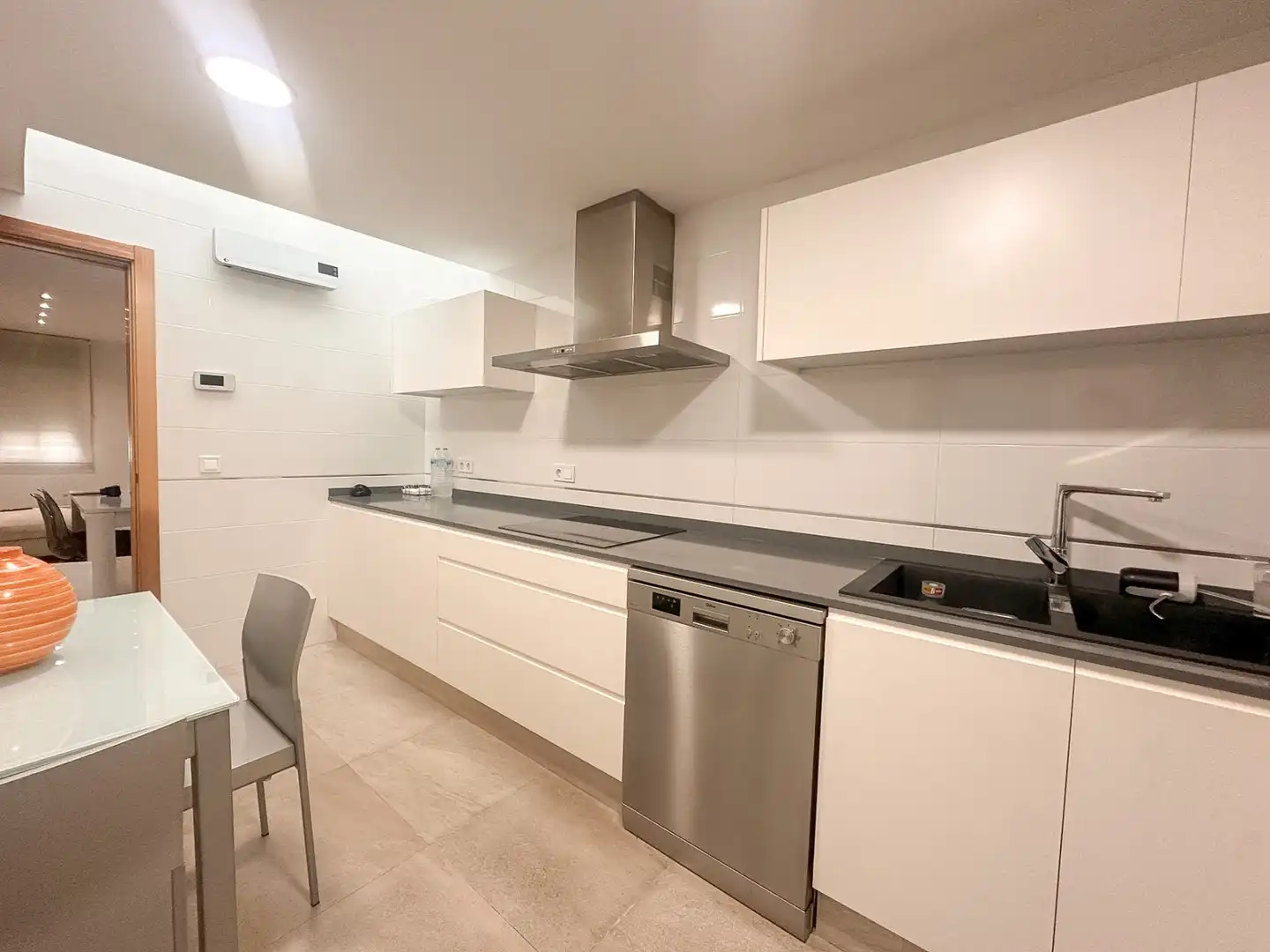 Cuina de Casa o xalet en venda en Castellón de la Plana / Castelló de la Plana amb Aire condicionat, Terrassa i Traster