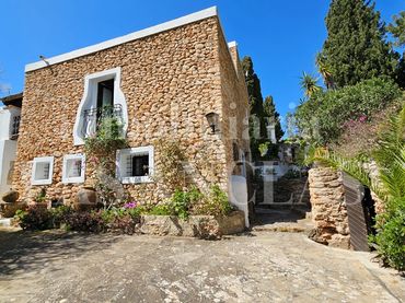 Casa rústica amb piscina en venda a Sant Josep