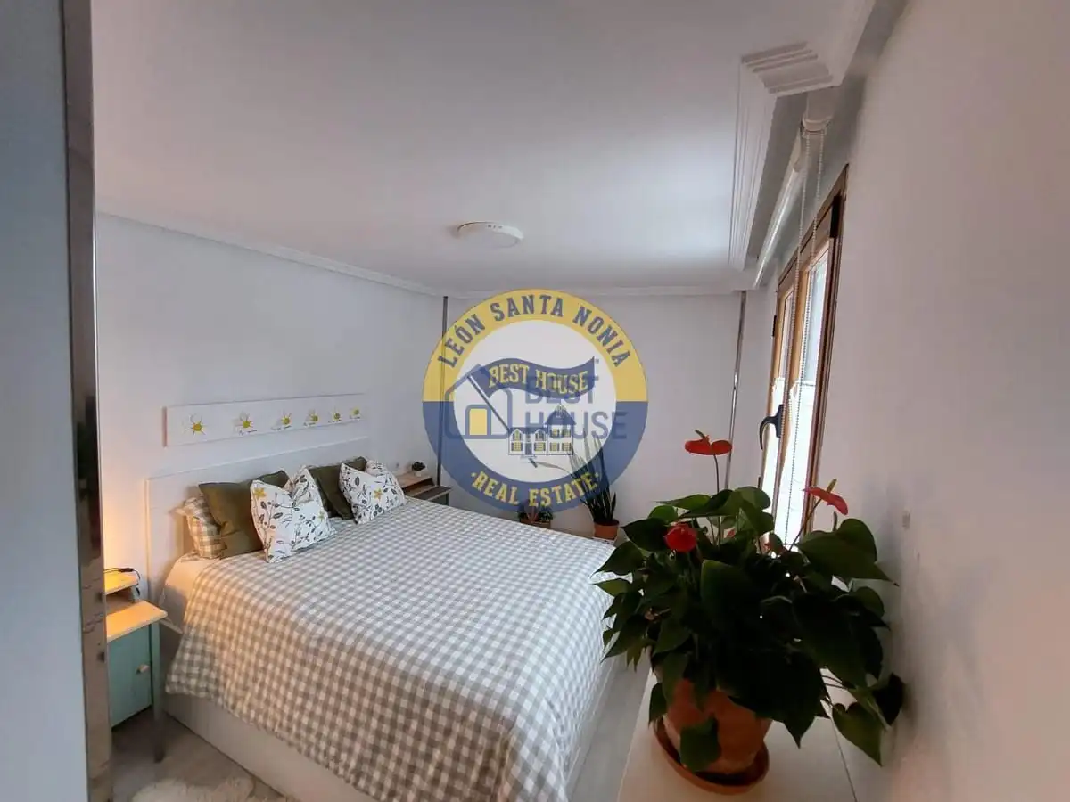 Flat with terrace for sale in Villaquilambre, imagen 3