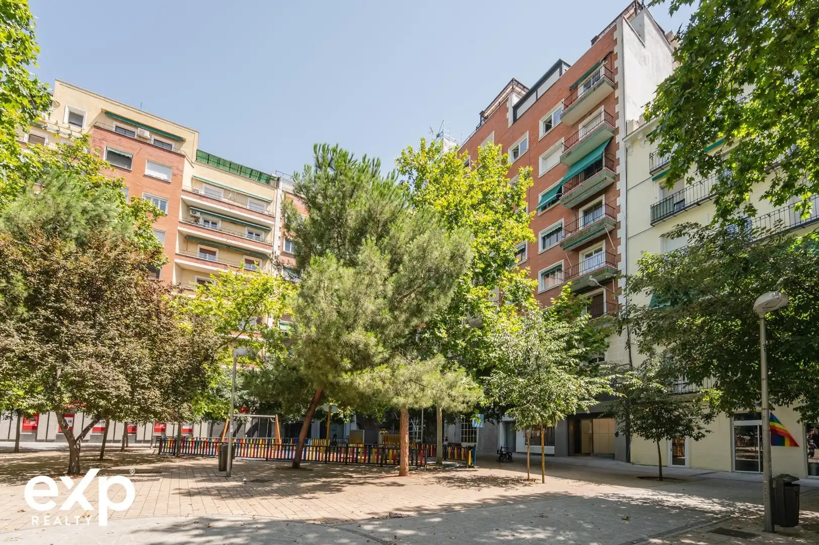 Vista exterior de Pis en venda en Madrid amb Aire condicionat, Calefacció i Terrassa