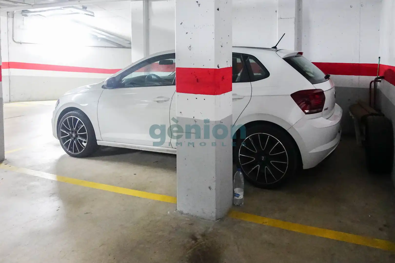 Parking de Piso en venta en Girona con Aire acondicionado, Calefacción y Terraza