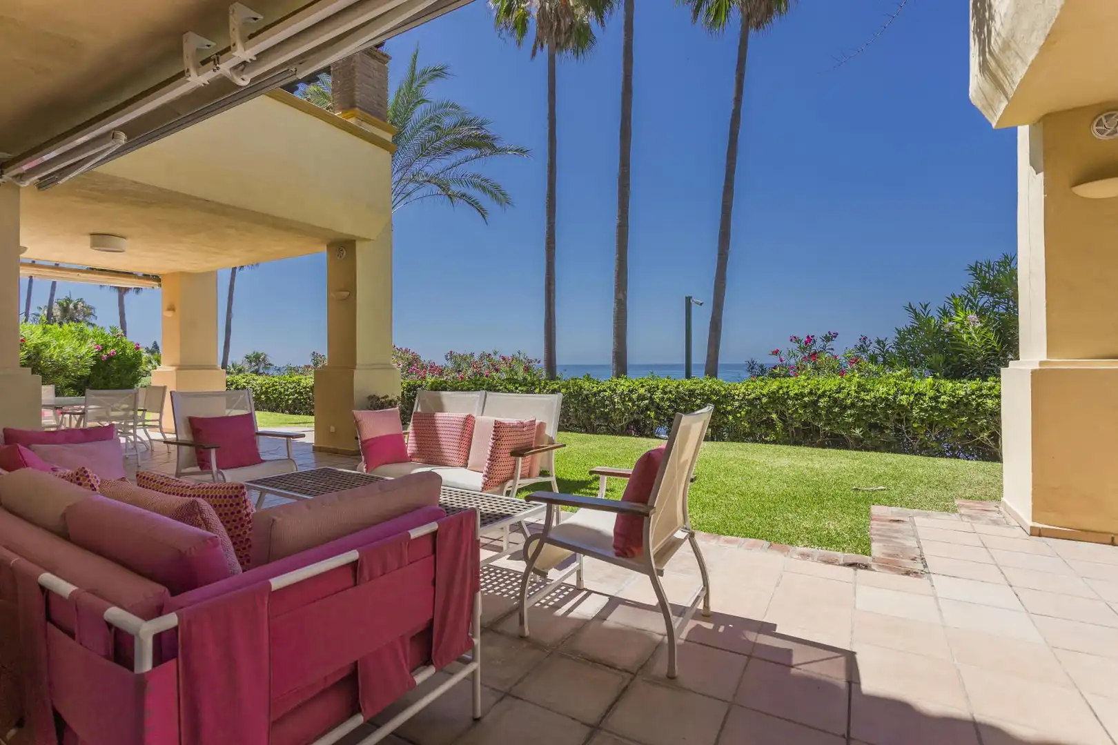 Terrasse von Erdgeschoss zur Miete in Marbella mit Klimaanlage, Heizung und Terrasse