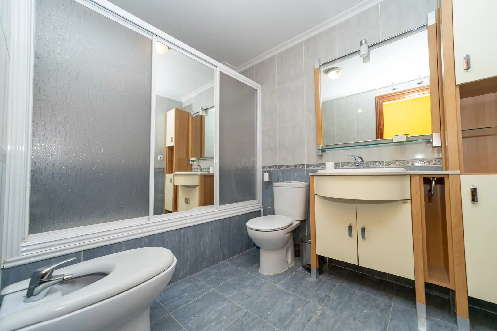Baño de Piso en venta en San Andrés del Rabanedo con Calefacción