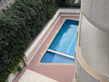 Pis amb balcó en venda a Carrer del Priorat 12