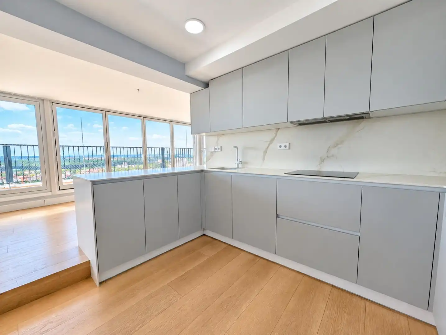 Penthouse with terrace for sale in Avenida REINA VICTORIA, imagen 25