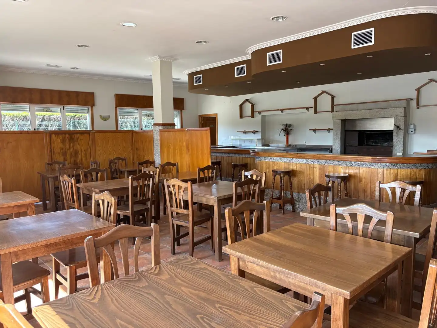 Local de alquiler en Aranga con Terraza y Amueblado