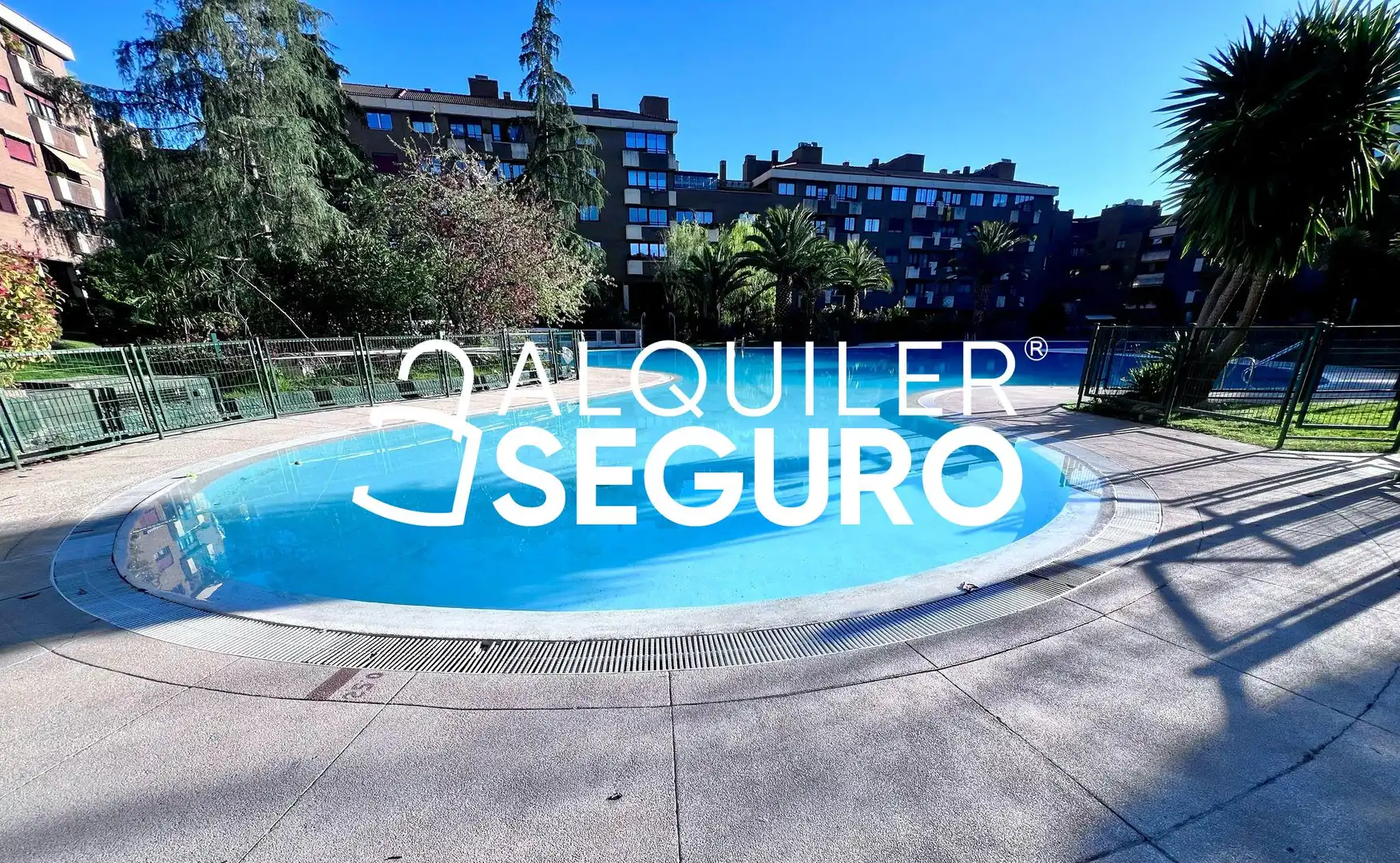 Piscina de Piso de alquiler en Madrid con Aire acondicionado, Calefacción y Terraza