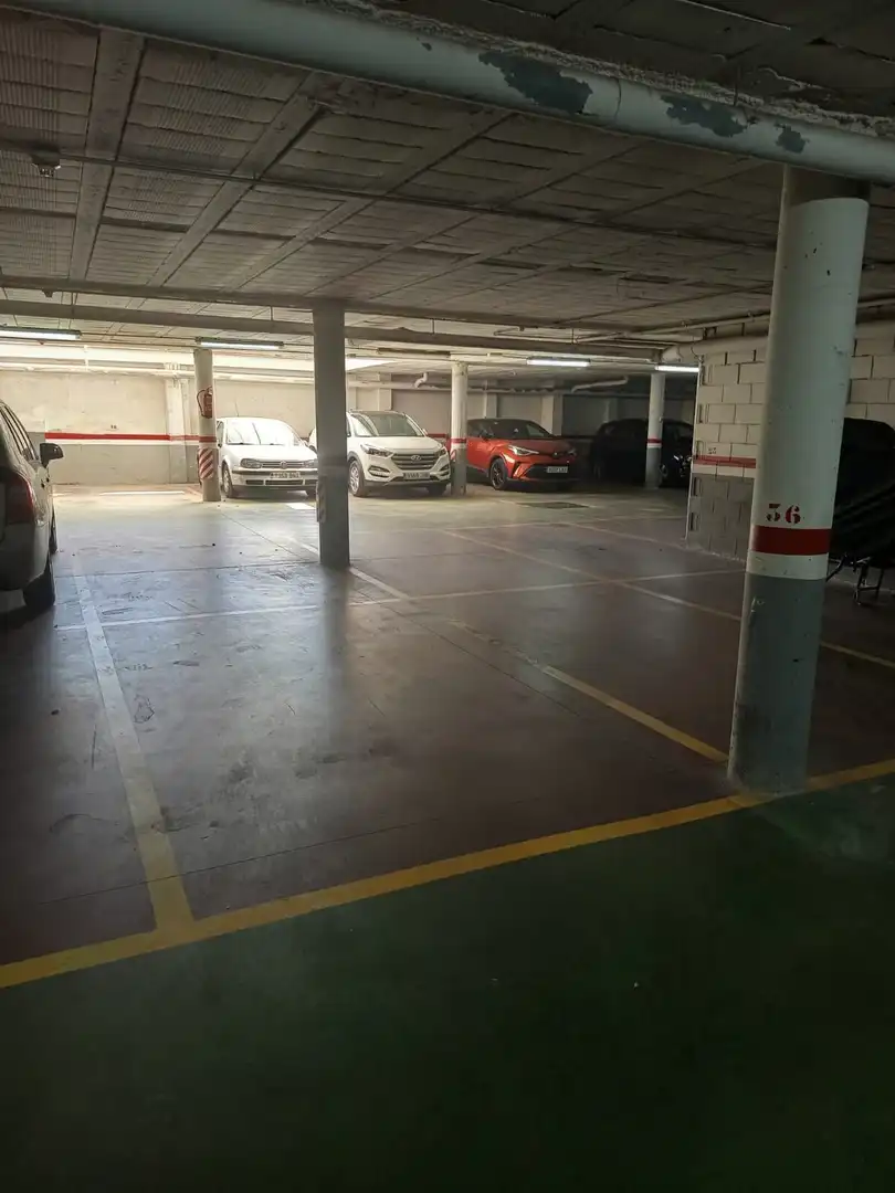 Aparcament de Garatge en venda en Sant Vicenç Dels Horts