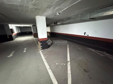 Einzelparkplatz mit Aufzug zum Verkauf in Tetuán