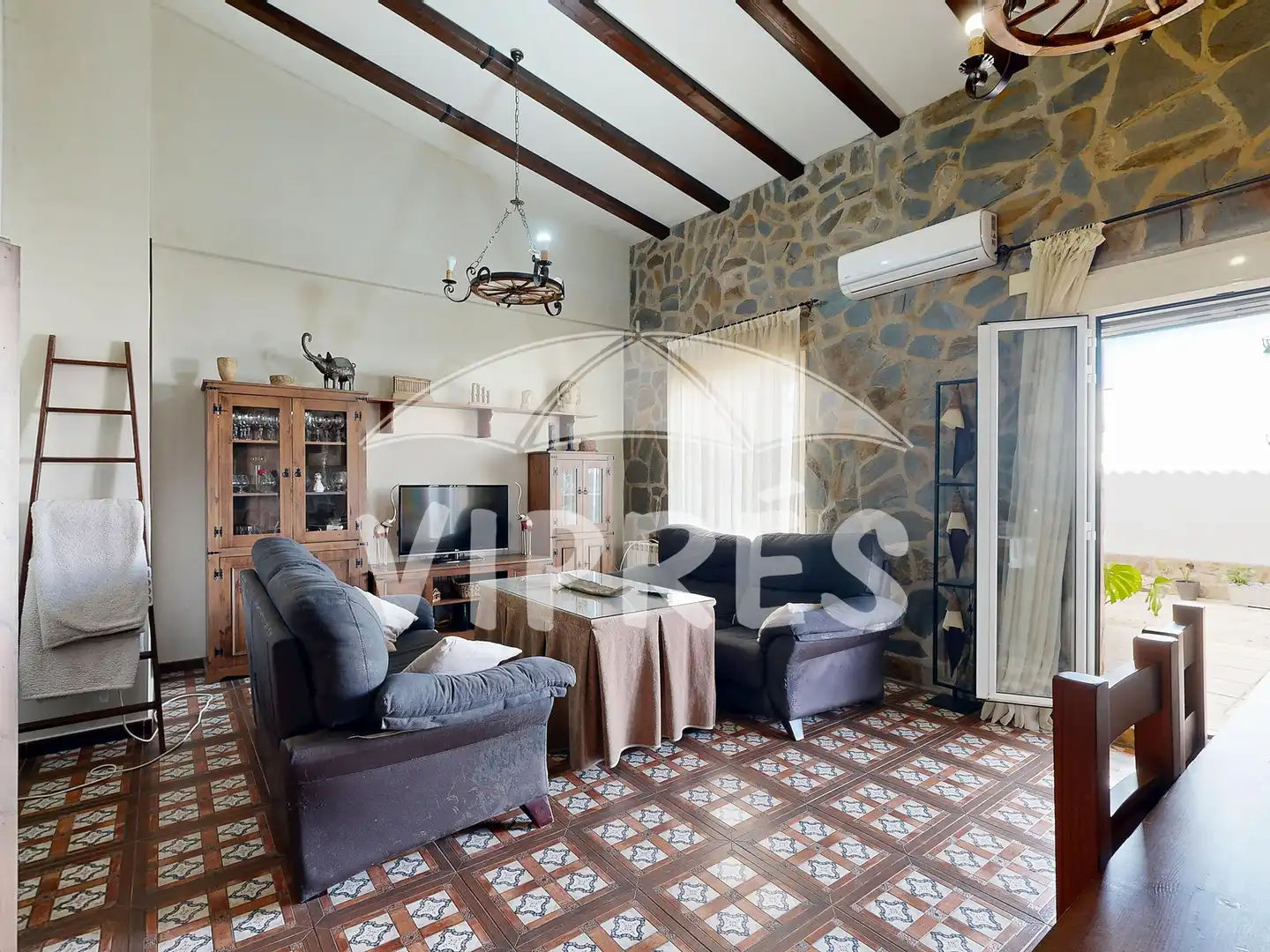Living room of Houses for sale in Arroyo de San Serván  with Heating and Storage room