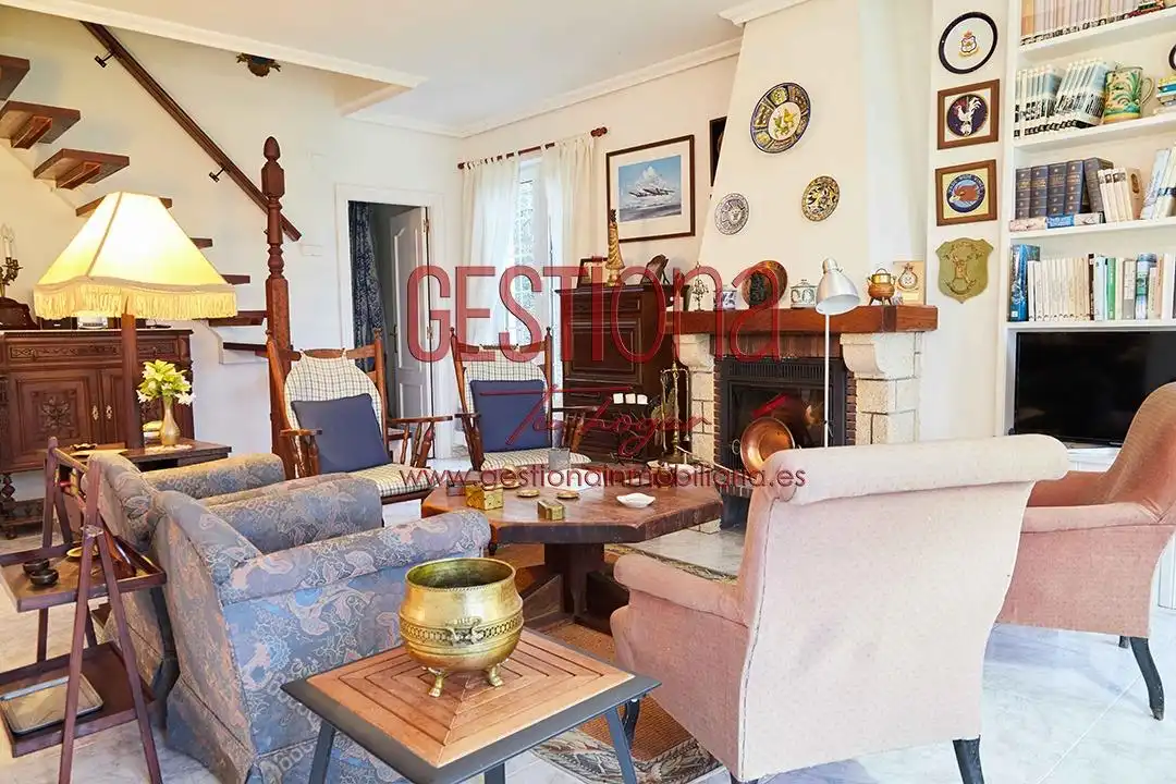 Sala de estar de Casa o chalet en venta en Solórzano con Jardín privado, Amueblado y Alarma