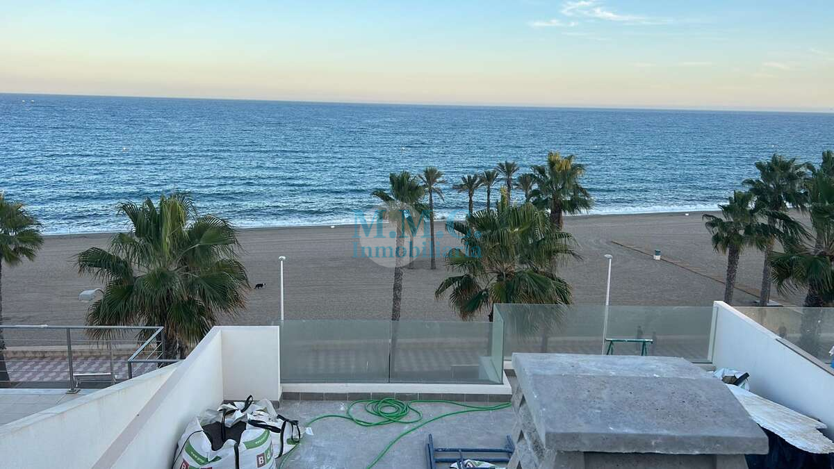 Exterior view of Apartment to rent in Roquetas de Mar  with Terrace and Furnished