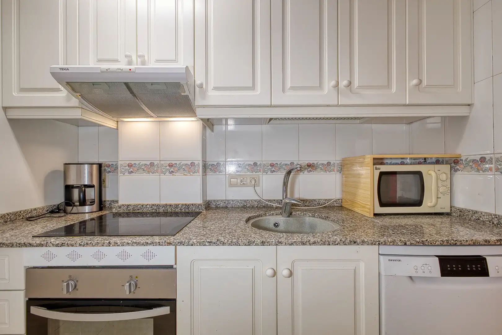 Cocina de Piso en venta en Villajoyosa / La Vila Joiosa con Terraza, Horno y Piscina comunitaria