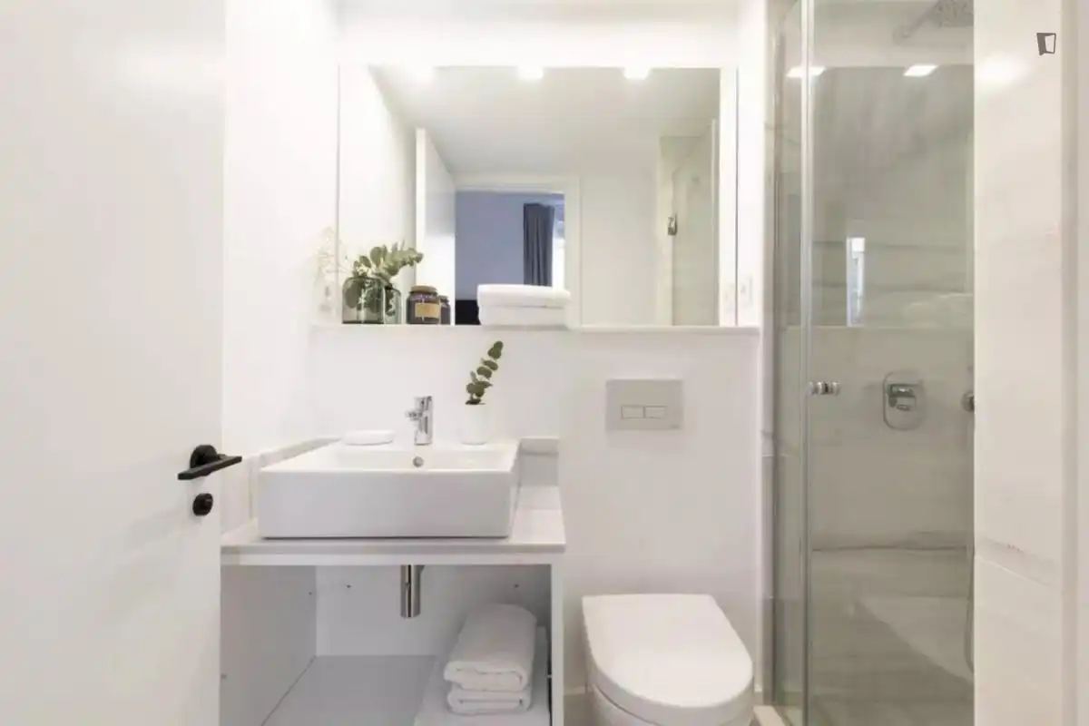 Study for rent in Cortes - Huertas