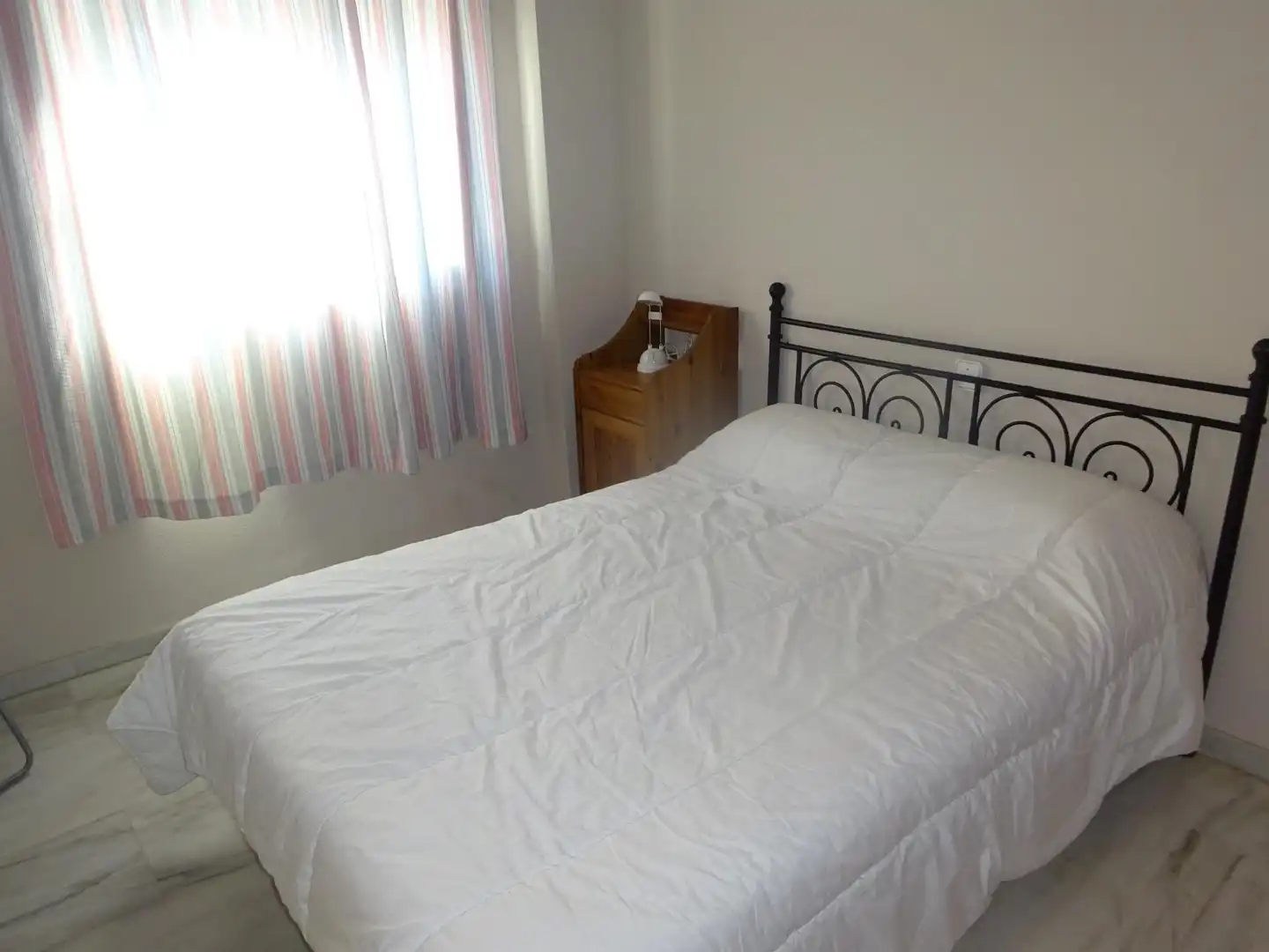 Flat for rent in Doctor Barraquer - G. Renfe - Policlínico