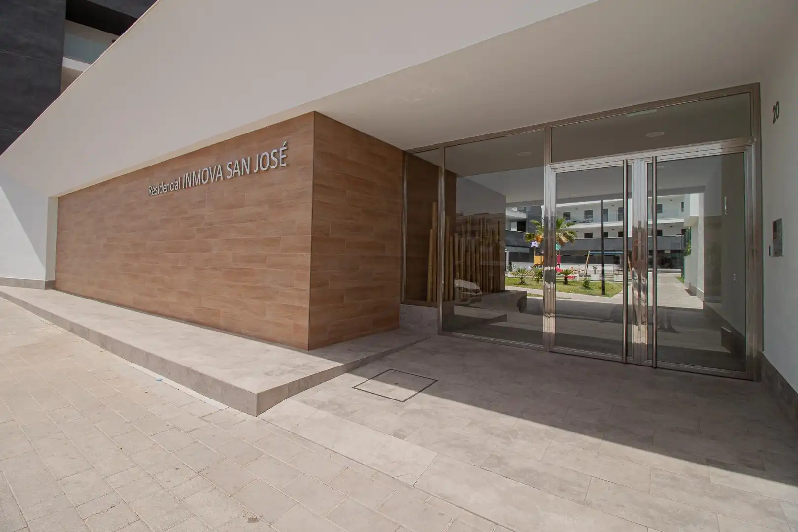Piso de alquiler en La Rinconada con Aire acondicionado, Jardín privado y Terraza