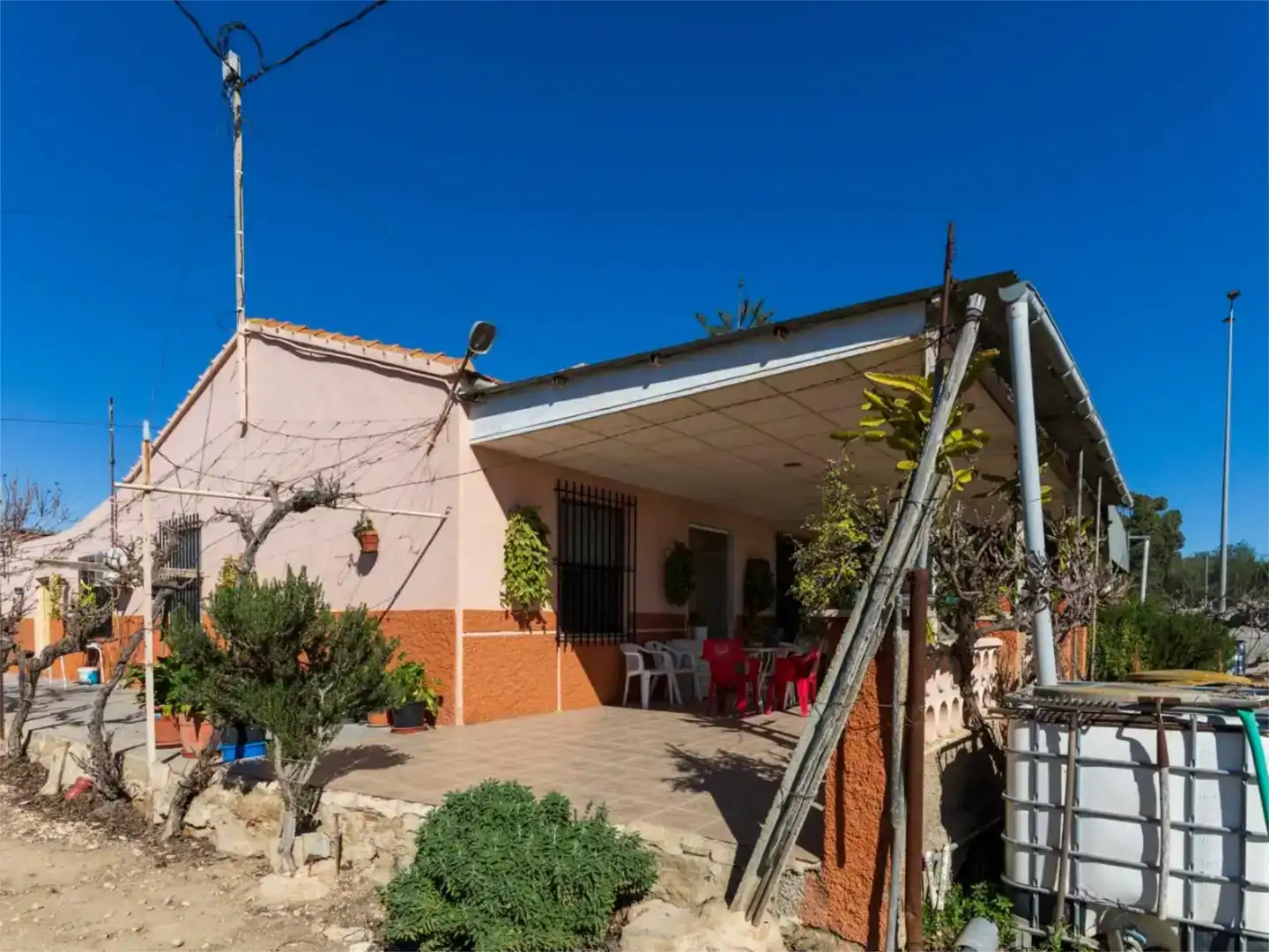 Vista exterior de Finca rústica en venda en Santa Pola amb Aire condicionat, Jardí privat i Traster