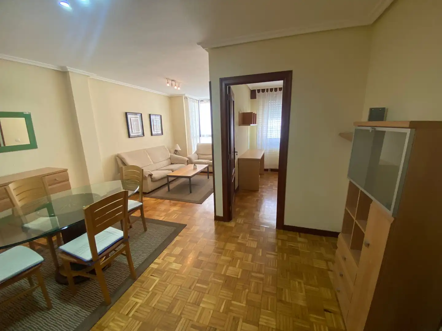 Wohnzimmer von Wohnung zur Miete in Burgos mit Möbliert